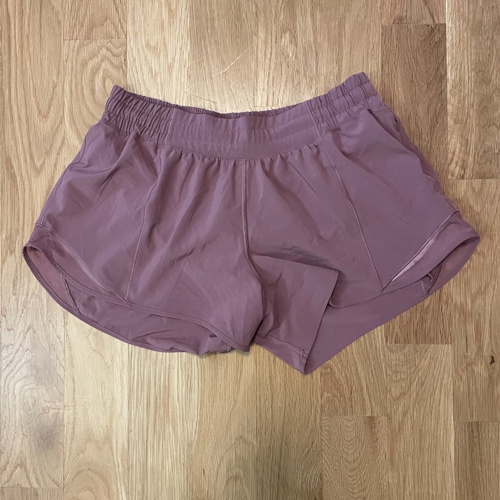 Lululemon: Hotty Hot Low Rise Short 4”